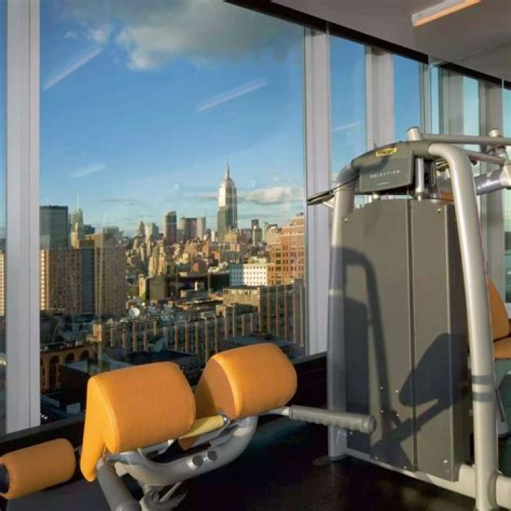 A New York Gym Is Offering Naked Fitness Classes