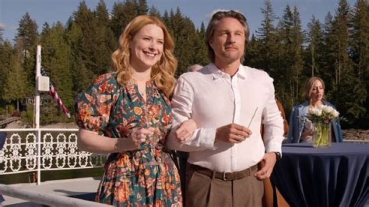Alexandra Breckenridge’s Character Faces Pregnancy Struggles in ‘Virgin River’