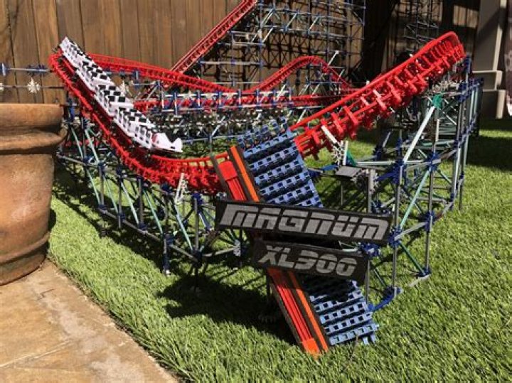 Magnum XL-300: CoasterWriter's huge K'nex coaster